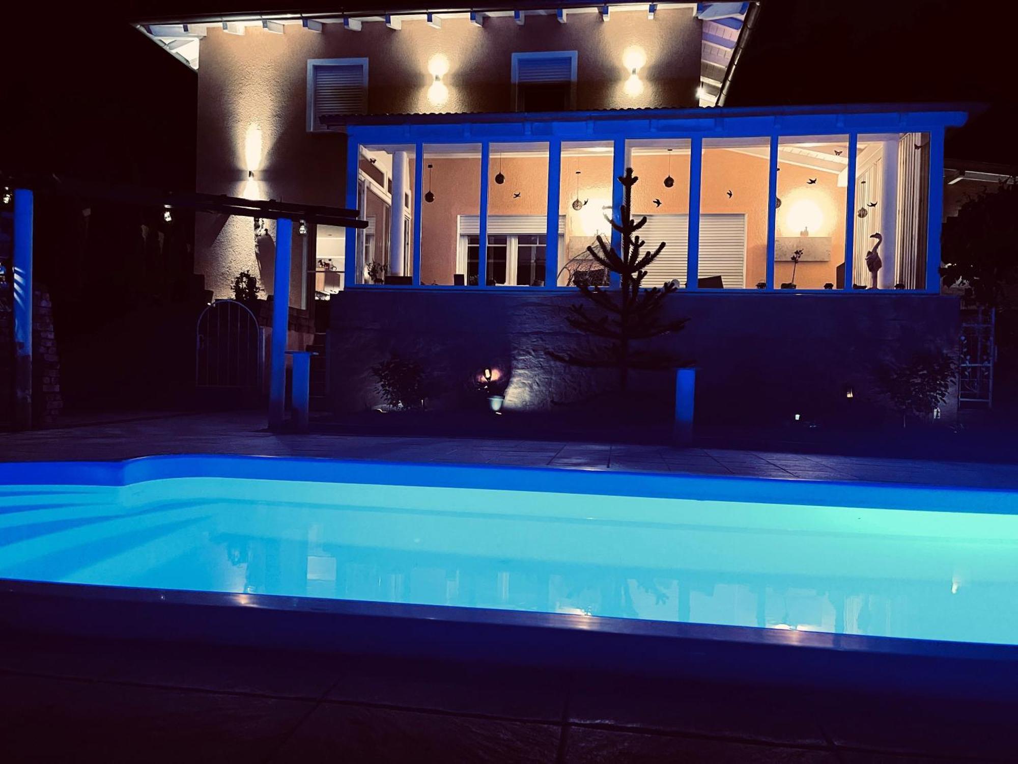 5 Sterne Centurion Ferienhaus Villa 2 Pools 86 Zoll Tv Aldersbach Экстерьер фото